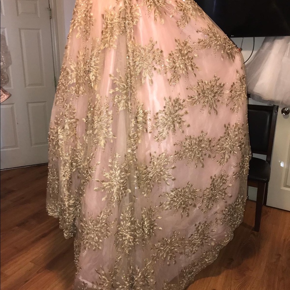 Dress - Picture 7 of 8
